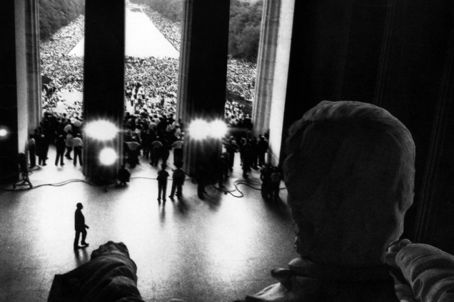 O famoso discurso “Eu tenho um sonho”, de Martin Luther King, em fotografia de outro ângulo.