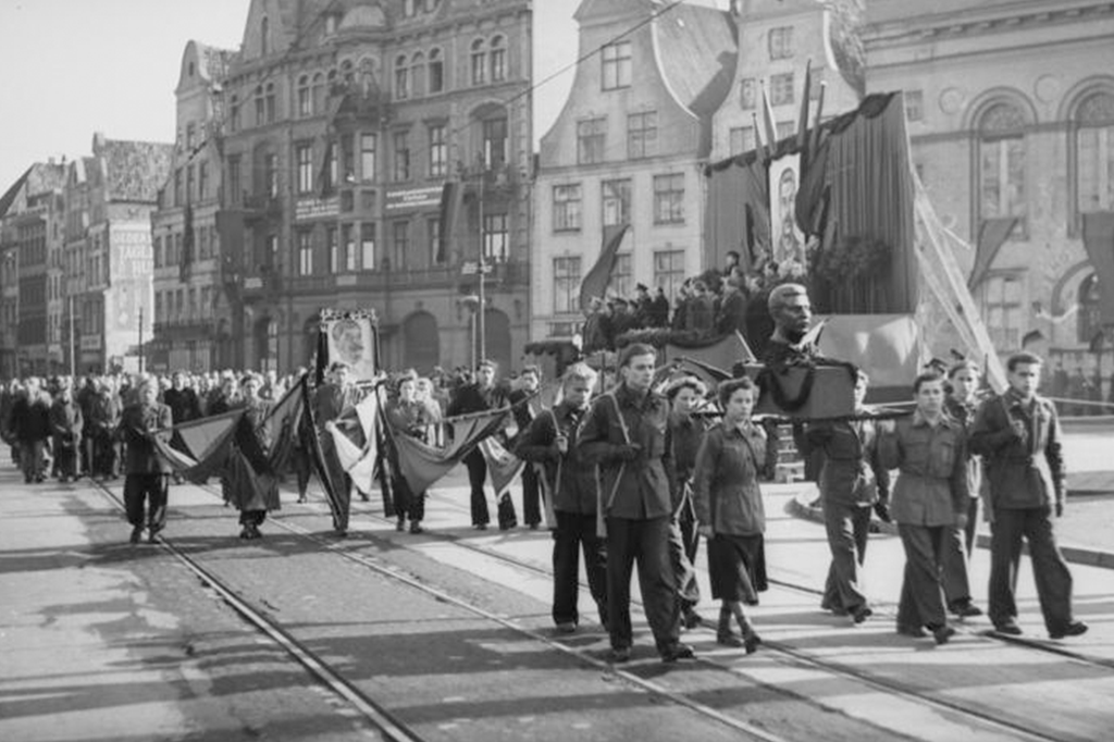 Enterro de herói: funeral de Stalin levou milhões de pessoas às ruas de Moscou.
