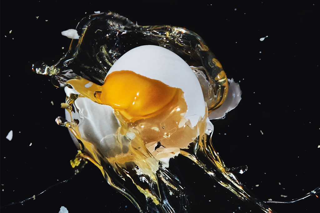 Imagem de um ovo quebrado