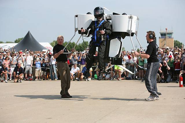 Martin_Jetpack_Unveiling,_Liftoff!_(2714934801)