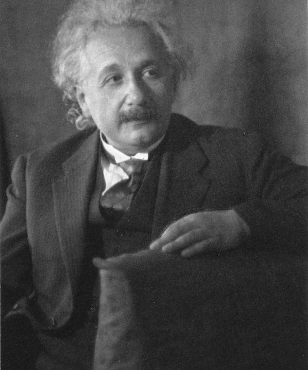 Albert_Einstein,_by_Doris_Ulmann