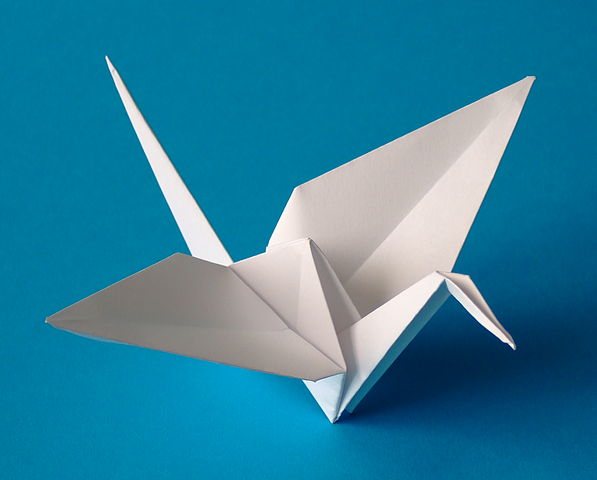 597px-Origami-crane
