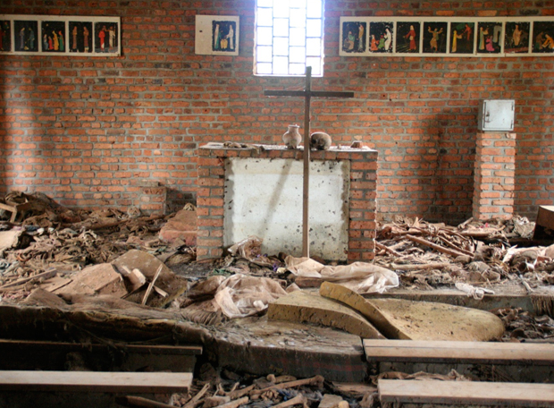 Quais os dez piores crimes contra a humanidade?