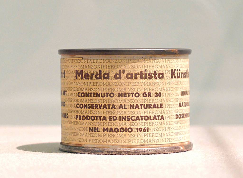 5 Piero Manzoni - Merda d'Artista