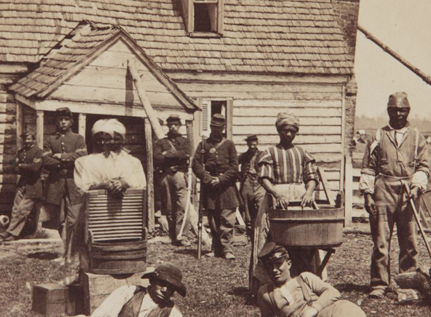 Qual foi o primeiro país a abolir a escravidão?