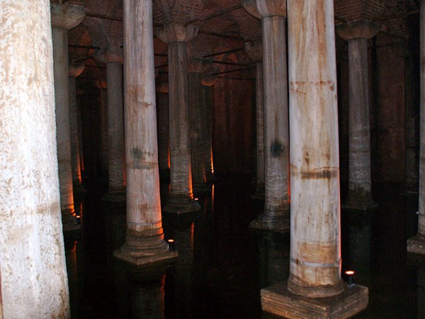 640px-turkey_istanbul_basilica_cistern_yerebatan_sarayi_3944831563-e1429303084197
