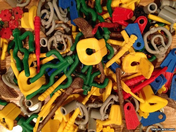 76406297_624-lego-pile