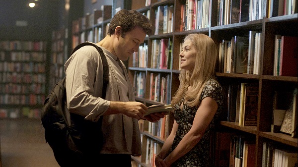 GONE GIRL, from left: Ben Affleck, Rosamund Pike, 2014. ph: Merrick Morton/TM & copyright ©20th