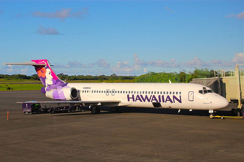 hawaiian_airlines_boeing_717_at_hilo_international_airport