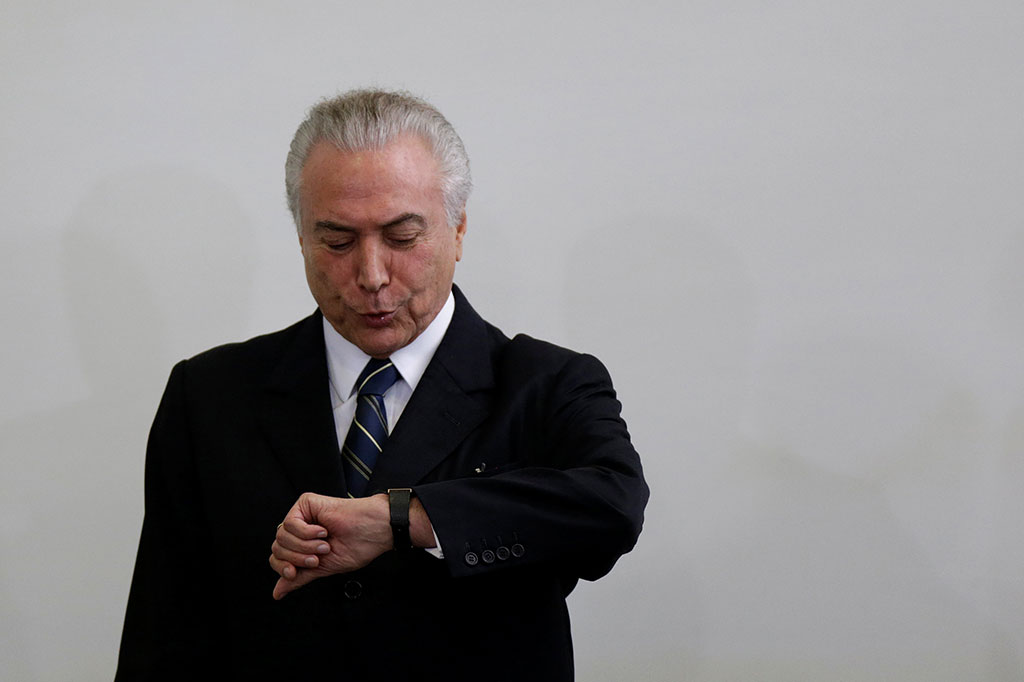 Se o presidente do Brasil e o vice morrerem, quem assume o cargo?