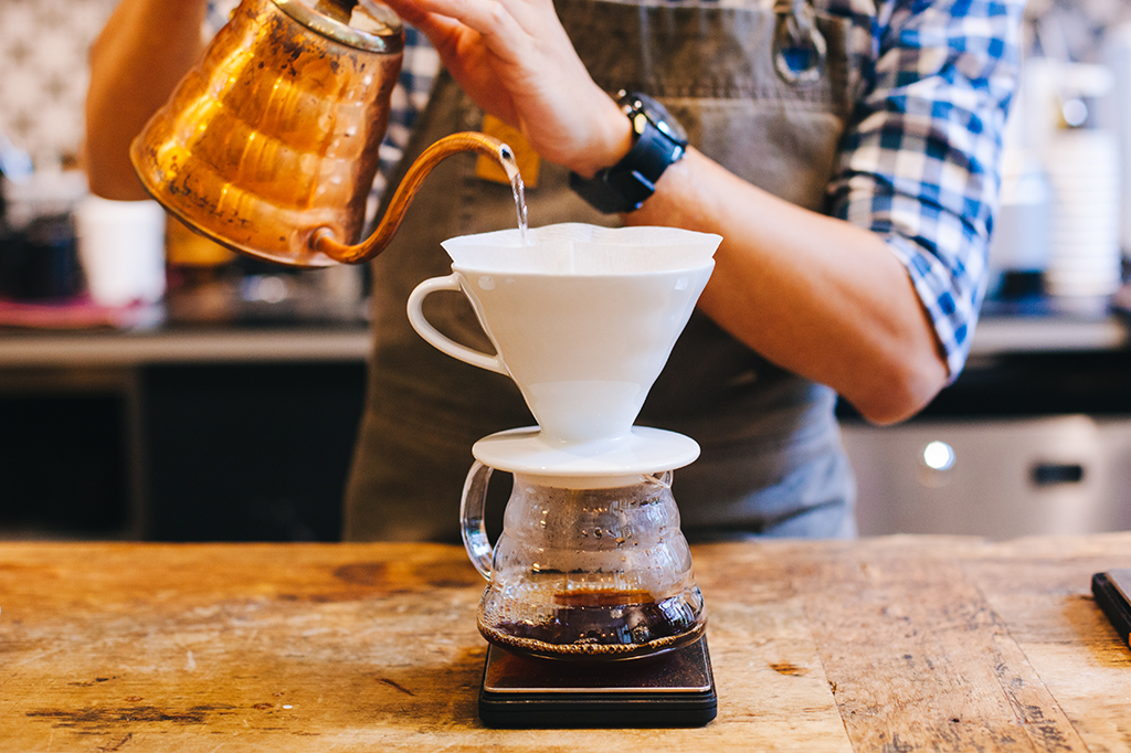 A maneira certa de fazer café, de acordo com a ciência Super