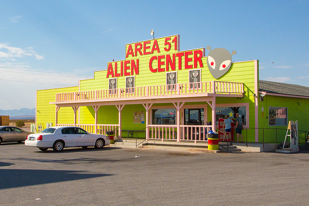 O Que E A Area 51 Que 1 Milhao De Pessoas Querem Invadir Para Cacar Ets Super