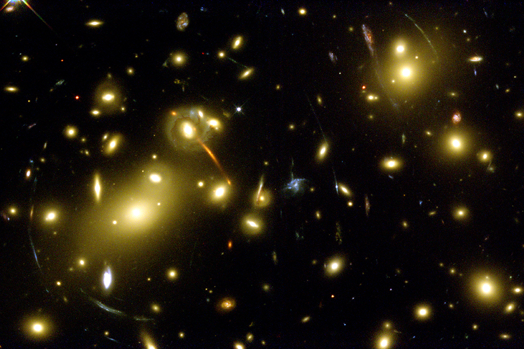 Aglomerado de galáxias em formação a 13 bilhões de anos-luz é detectado