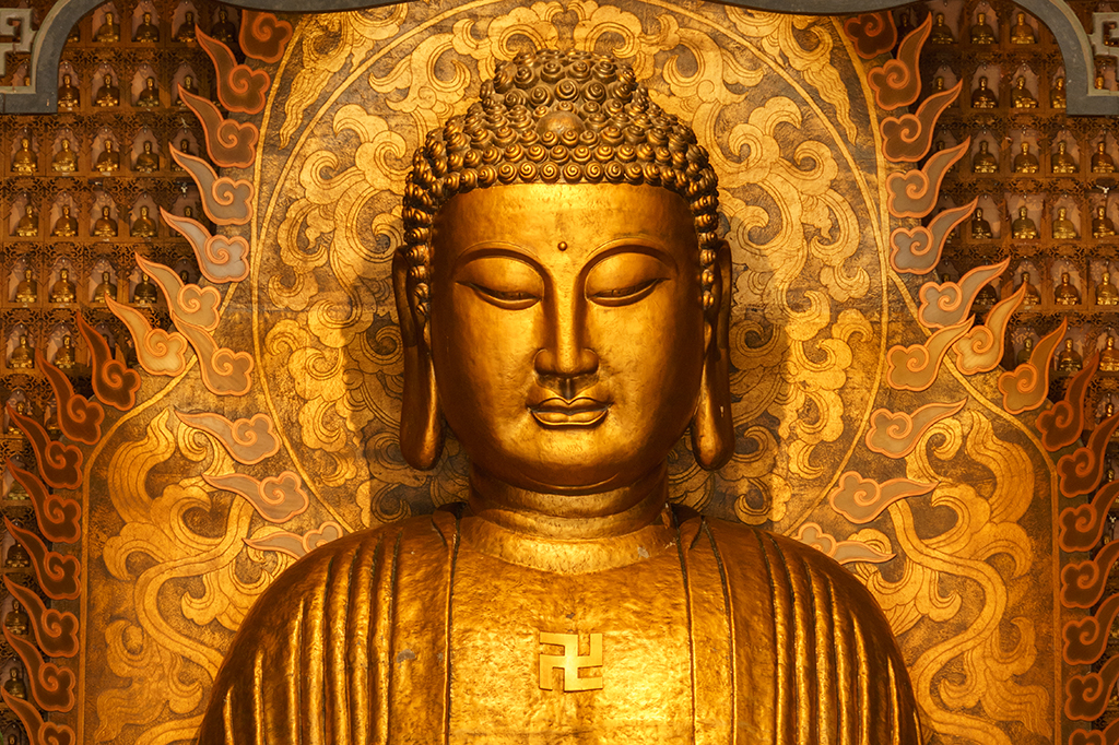 Estátua dourada de Buda