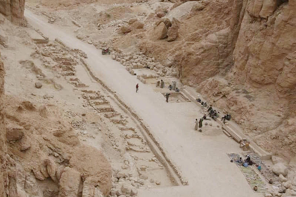 “Zona industrial” do Egito Antigo é descoberta em Luxor