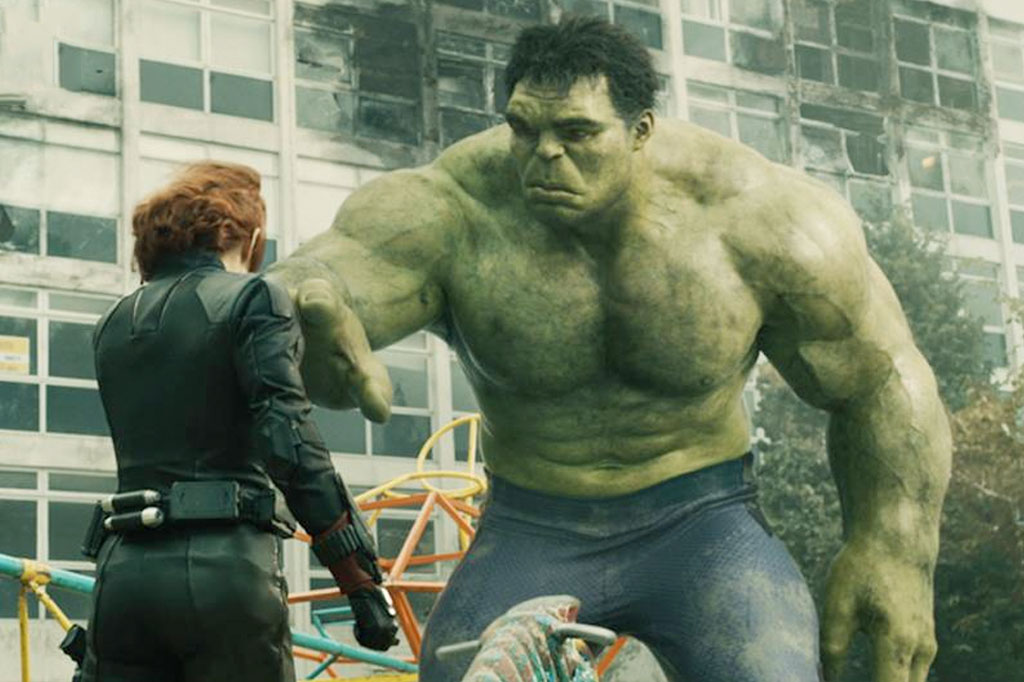 Por que a calça do Hulk não rasga quando ele se transforma?