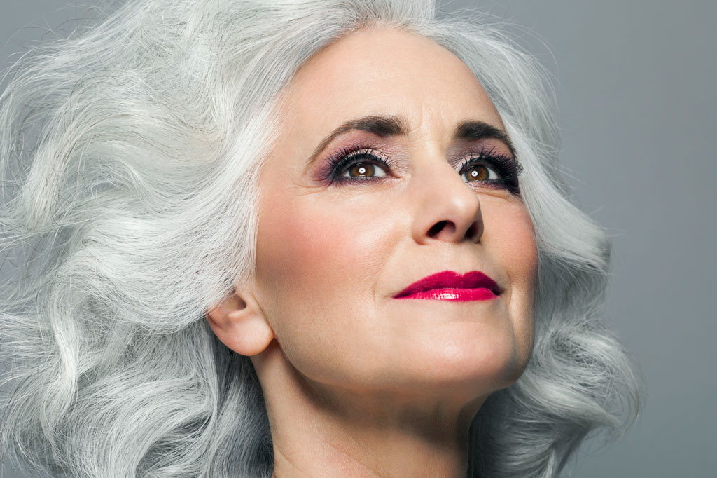 Por que ficamos com os cabelos brancos?