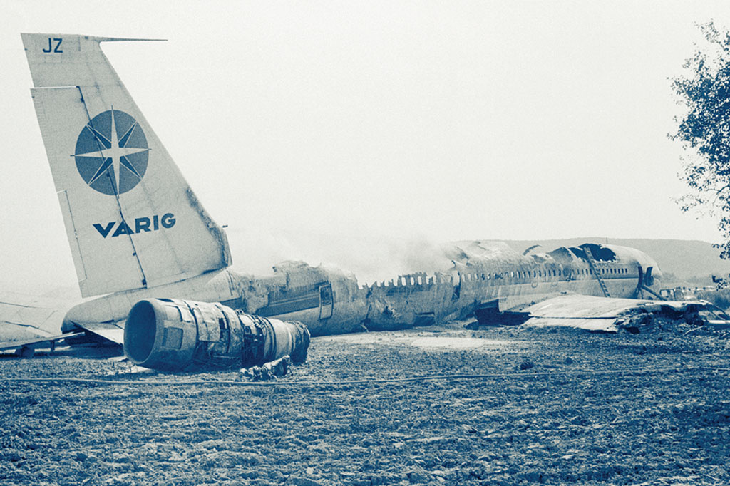 A bituca de cigarro que incendiou um avião em pleno ar