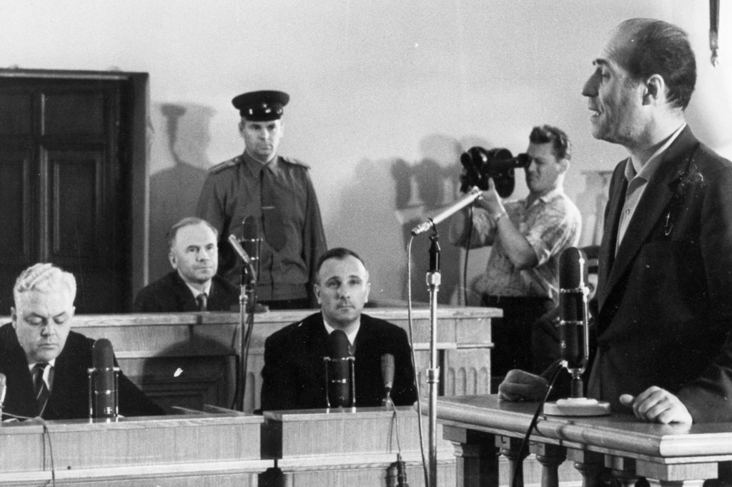 SI_Energia_Nuclear_Cap3_3 <strong>O espião Penkovsky se defende dias antes de morrer executado.</strong>