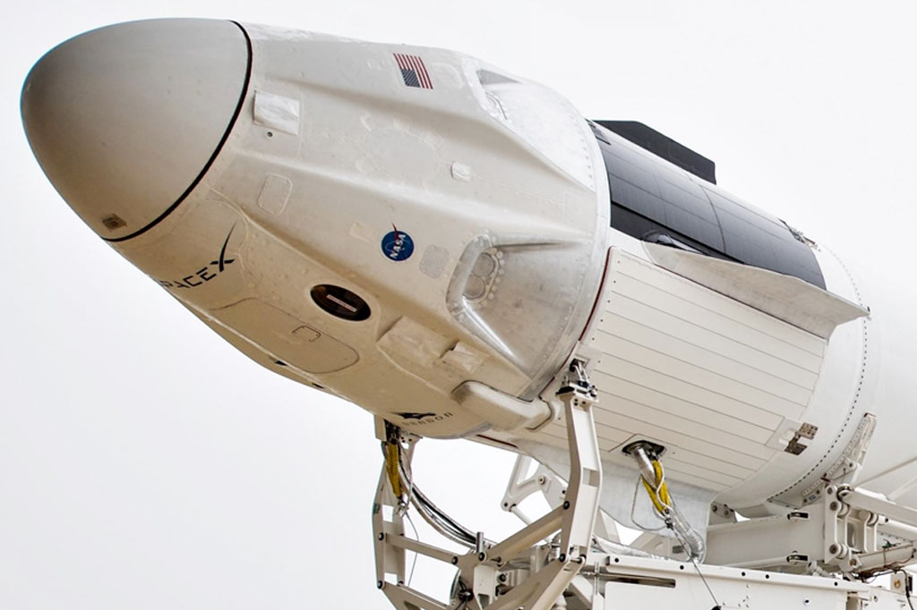 SpaceX lançará quatro turistas para orbitar a Terra