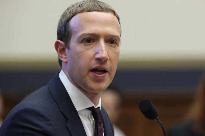Por que algumas empresas estão boicotando o Facebook?