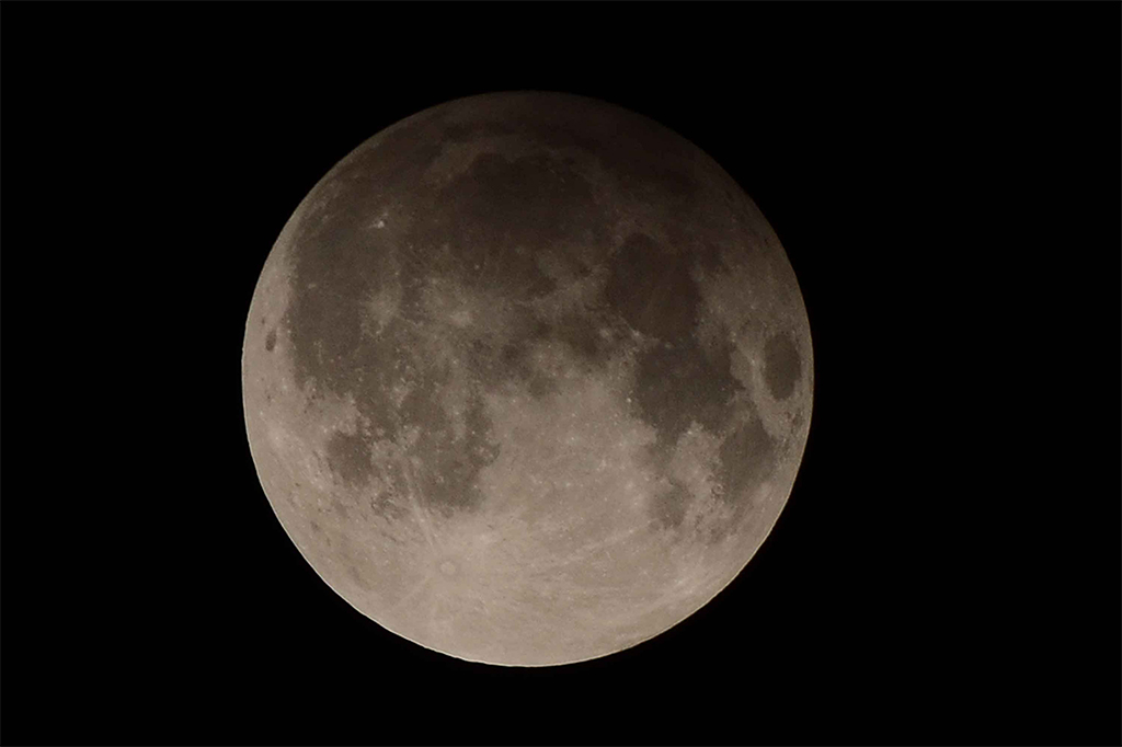 Eclipse penumbral da Lua acontece hoje e poderá ser visto do Brasil