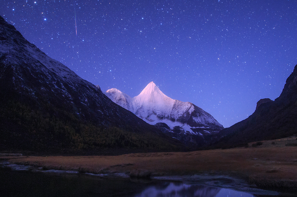 Chuva de meteoros orionídeos terá pico nesta madrugada