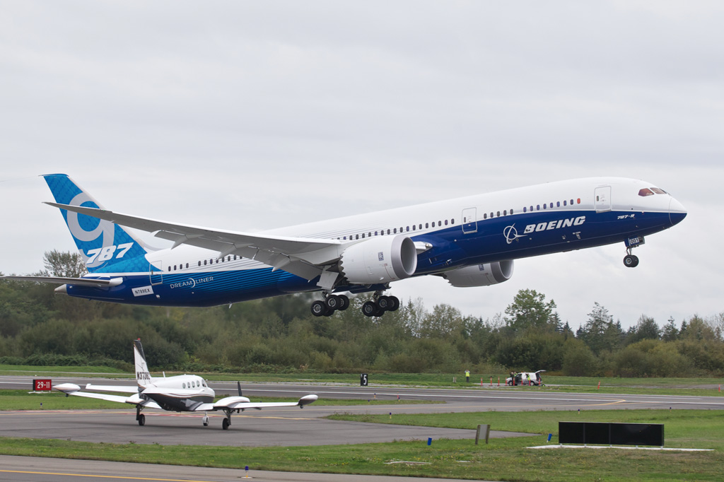 <strong>No embalo das rotas point-to-point, o revolucionário 787 Dreamliner tornou-se um dos campeões de vendas da Boeing.</strong>