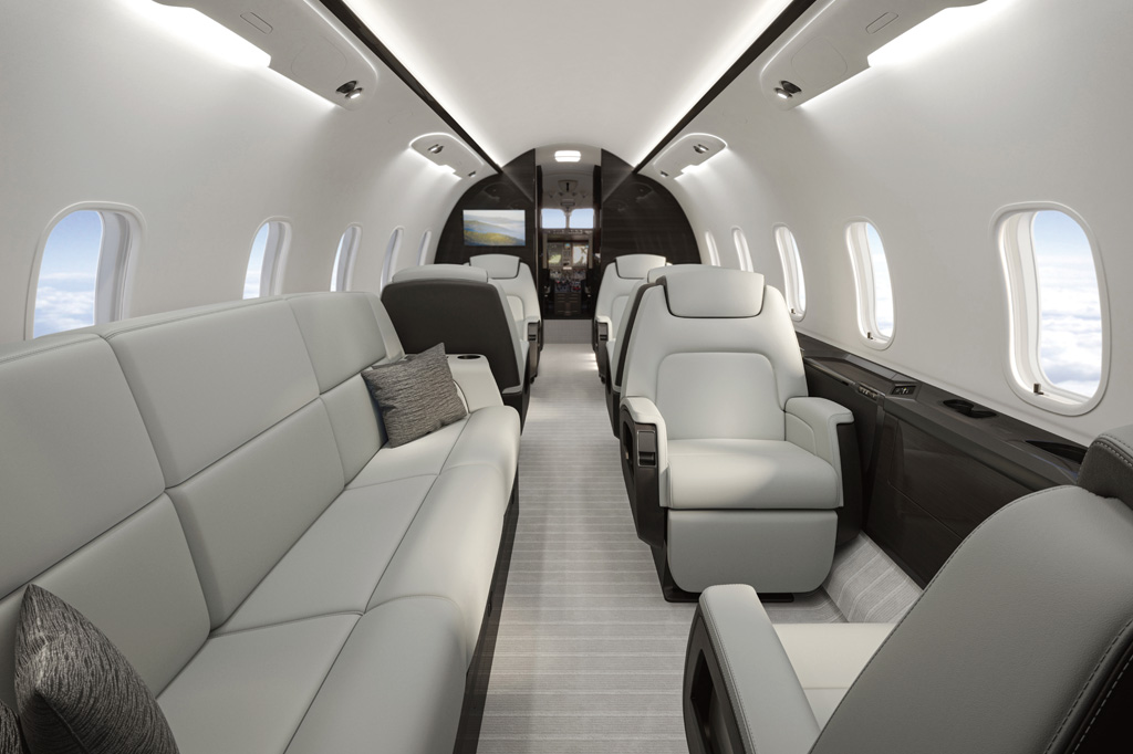 <strong>Cabine do Challenger 350, da Bombardier: supermédio para até 8 passageiros custa mais de US$ 26 milhões.</strong>