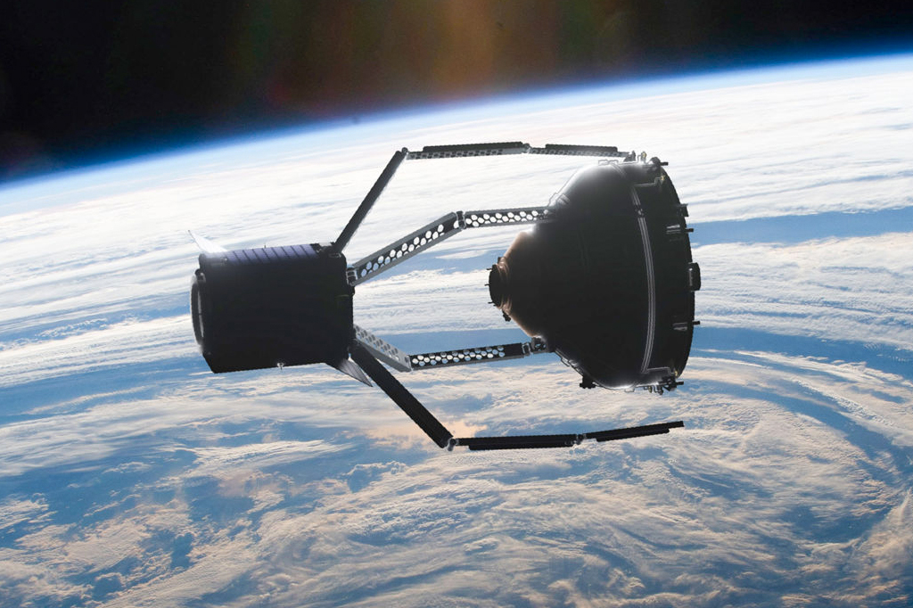 Europa planeja lançar garra espacial para capturar lixo em órbita