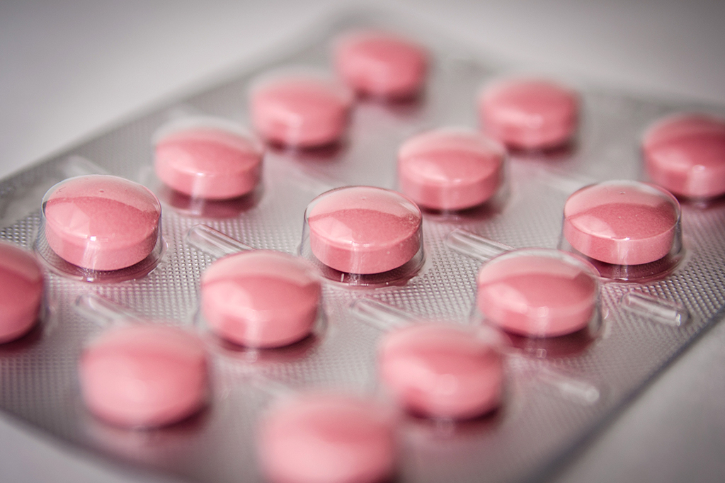 Medicamento contra HIV adaptado para crianças ficará 10 vezes mais barato