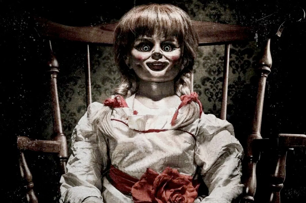 SI_Sobrenatural_cacadores_fantasmas_5 <strong>Annabelle em Hollywood: Foram produzidos três filmes Inspirados no famoso caso da boneca.</strong>