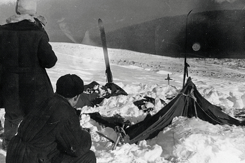Foto tirada pelas autoridades soviéticas no acampamento do incidente do Passo de Dyatlov.