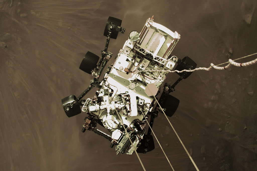 Foto do Perseverance pousando em Marte.