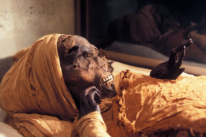 Morte brutal de importante faraó egípcio é revelada por imagens de tomografia