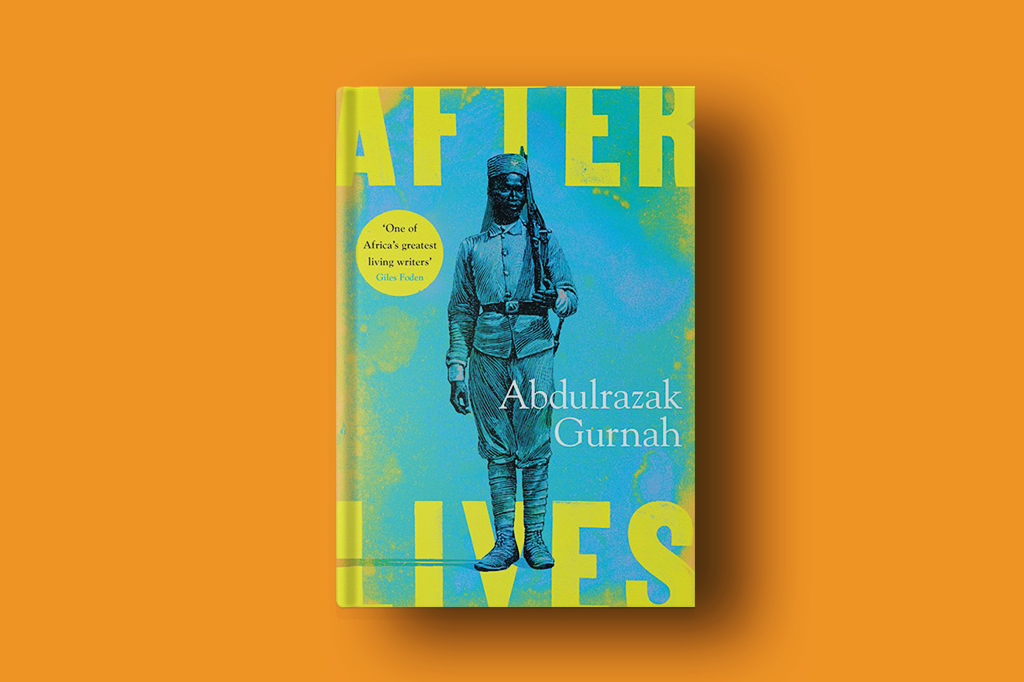 Capa do livro Afterlives, em cores azul e amarelo vivas. Traz um soldado tanzaniano em preto e branco.