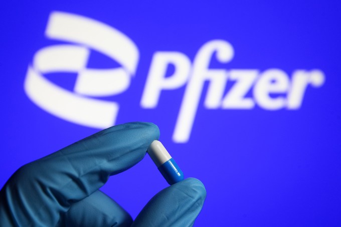 Antiviral da Pfizer pode ser o elemento decisivo para vencer a pandemia; entenda por que