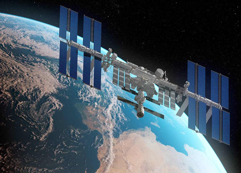 Estação Espacial Internacional e a Terra