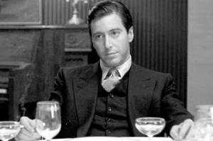 Al Pacino em cena de O Poderoso Chefão.