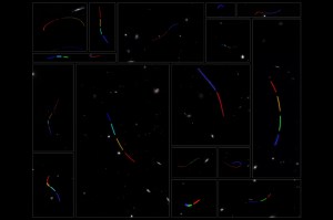Marcações de asteroides cruzando o espaço.