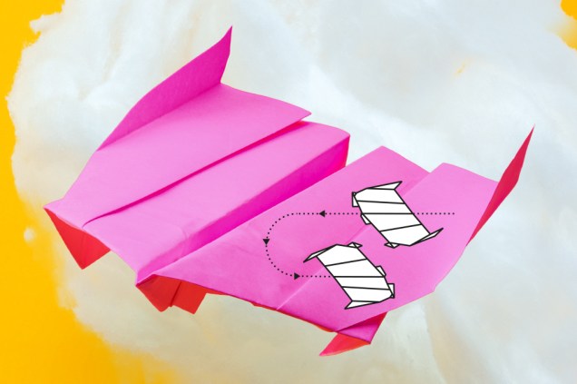 "Boomerang II". O segundo Boomerang deve ser lançado na horizontal. Em determinado ponto da trajetória, ele dá uma cambalhota e retorna de ponta--cabeça. A parte de cima e de baixo possuem “winglets” – pequenas dobras para fora que reduzem a turbulência.