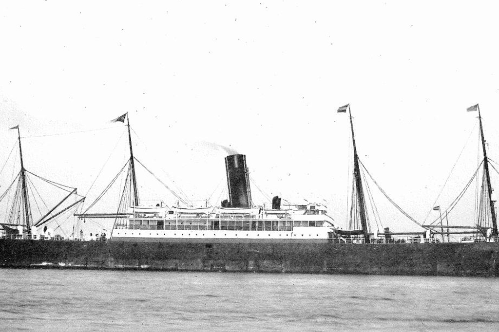 Foto em preto e branco do navio SS Mesaba.