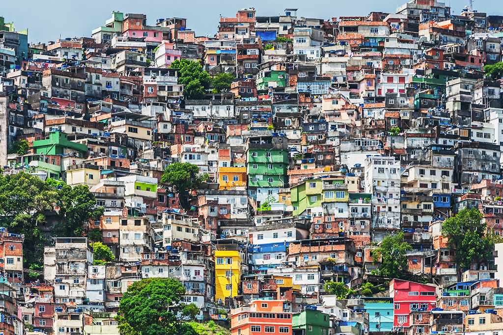 Foto da favela da rocinha.