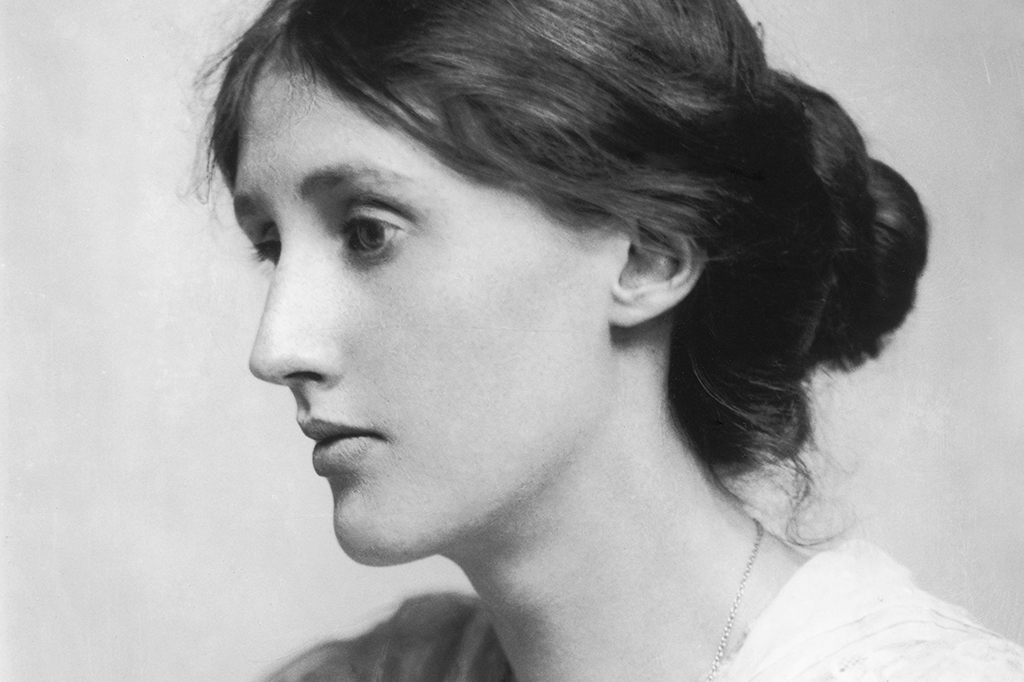 Retrato de Virginia Woolf, preto e branco, com o rosto parcialmente de perfil.