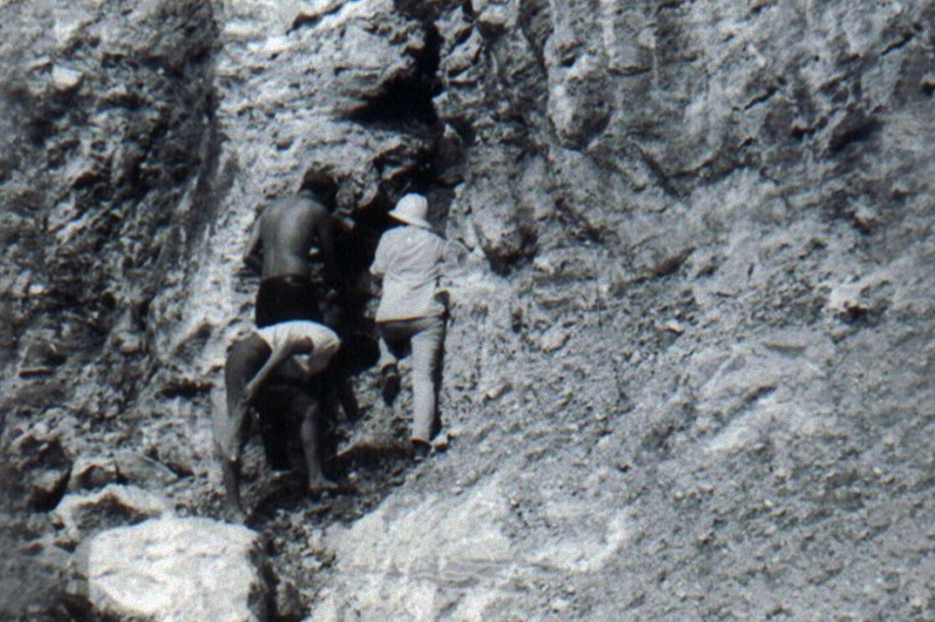 deriva-continental_site4 Fenda vertical preenchida com sedimentos.