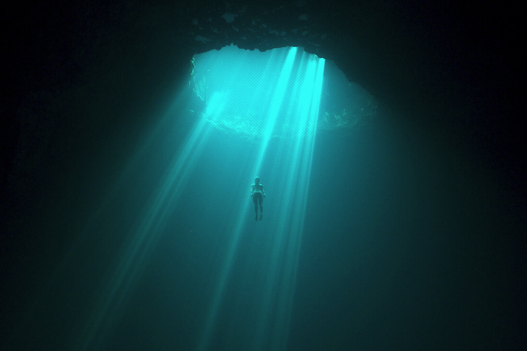 Imagem promocional de The Deepest Breath.