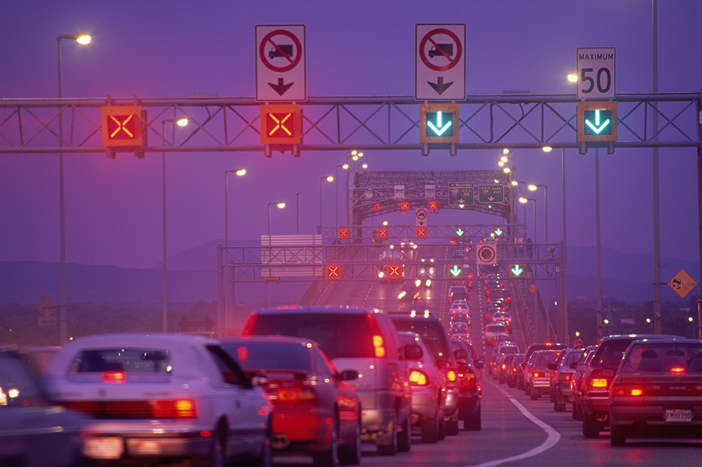 Pesquisadores propõem quarta luz no semáforo para veículos autônomos