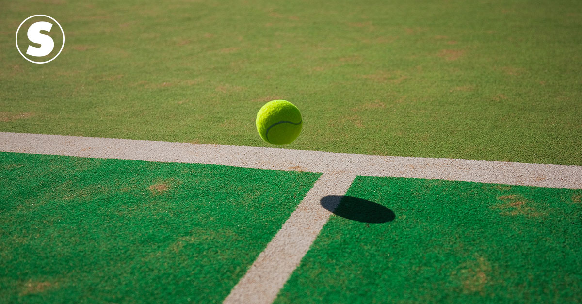 Bola e raquete na mão: é hora do tênis de campo