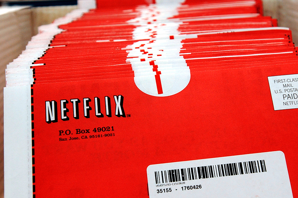 Foto de pacotes de DVDs que aguardam envio em uma das sedes da Netflix.