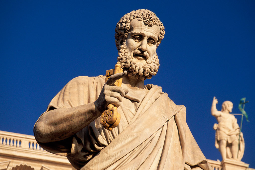 Por que o nome de alguns santos começa com “São”?